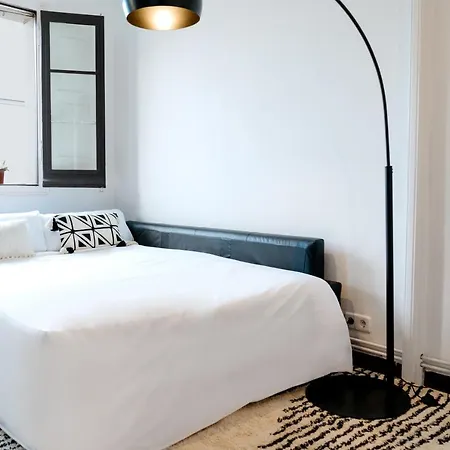 Alma Azul Consell De Cent Barcelona